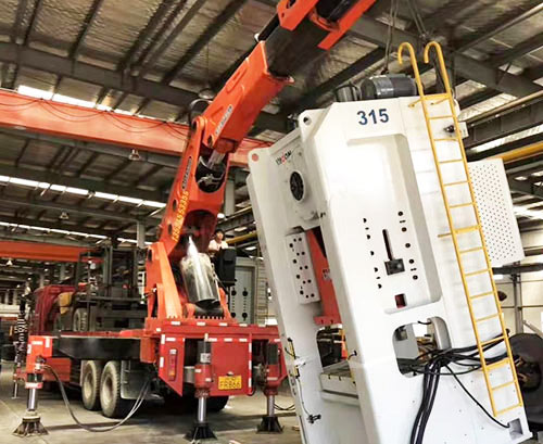 渠县附近随车吊出租，轻松解决运输难题