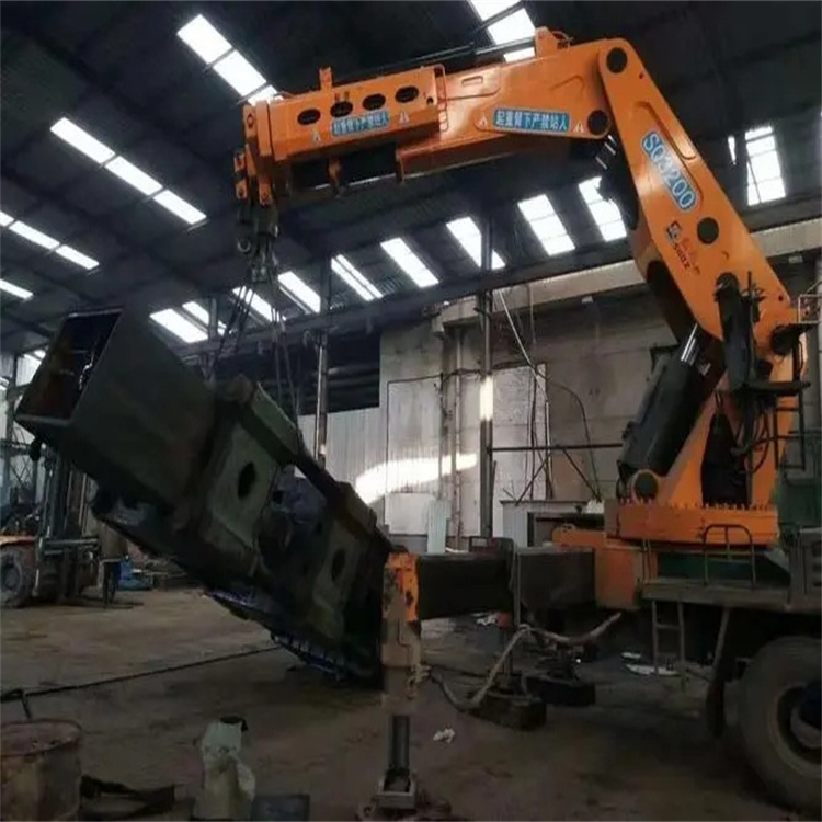 渠县130吨折臂吊车出租吊机租赁附近电话